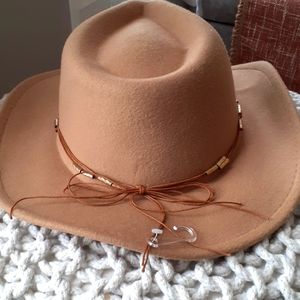 Vince Camuto western hat, NWT!